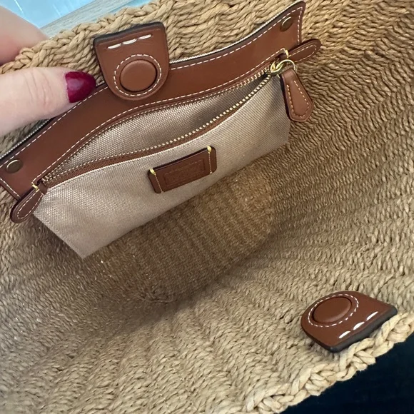 Coach Willow Small straw tote bag - Picture 6 of 6